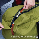 โหลดรูปภาพลงในเครื่องมือใช้ดูของ Gallery Field Supply Duffle