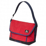 โหลดรูปภาพลงในเครื่องมือใช้ดูของ Gallery Metro Messenger - GregoryThai