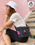 โหลดรูปภาพลงในเครื่องมือใช้ดูของ Gallery Teeny Messenger