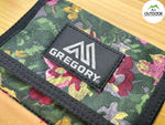 โหลดรูปภาพลงในเครื่องมือใช้ดูของ Gallery Trifold Wallet
