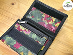 โหลดรูปภาพลงในเครื่องมือใช้ดูของ Gallery Trifold Wallet
