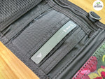 โหลดรูปภาพลงในเครื่องมือใช้ดูของ Gallery Trifold Wallet
